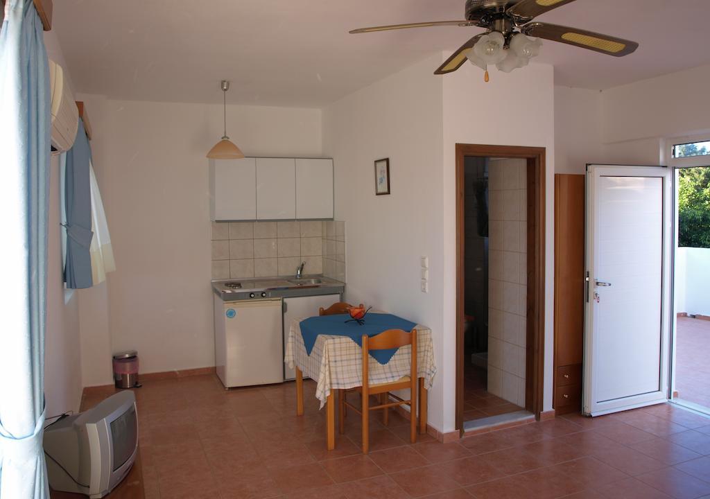 Eristos Beach Hotel Megálon Choríon Camera foto