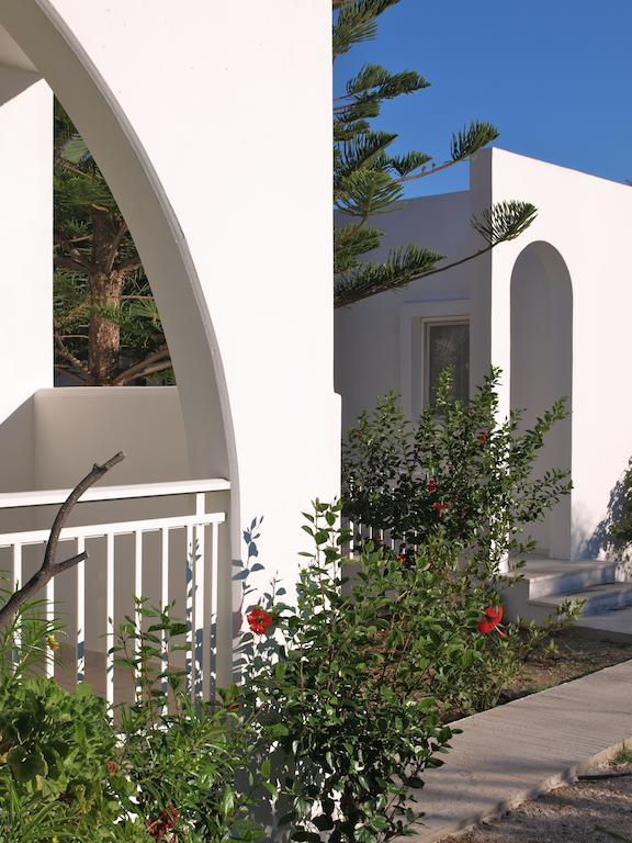Eristos Beach Hotel Megálon Choríon Esterno foto